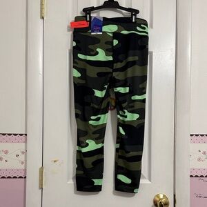 Stretch, active leggings brand new with tags on size medium women women’s